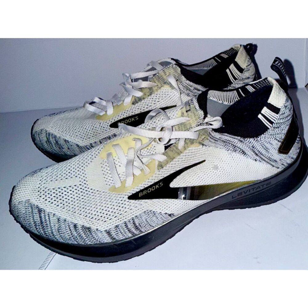 Women's Brooks Levitate 4.0 Running Shoes – Size US 9